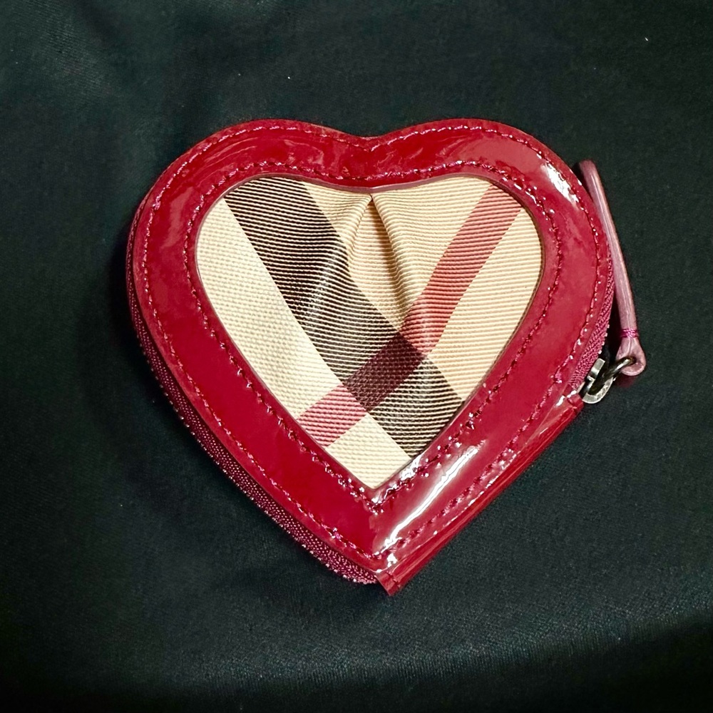 Authentic Vintage Burberry Heart Shape Coin case - Picture 2 of 11